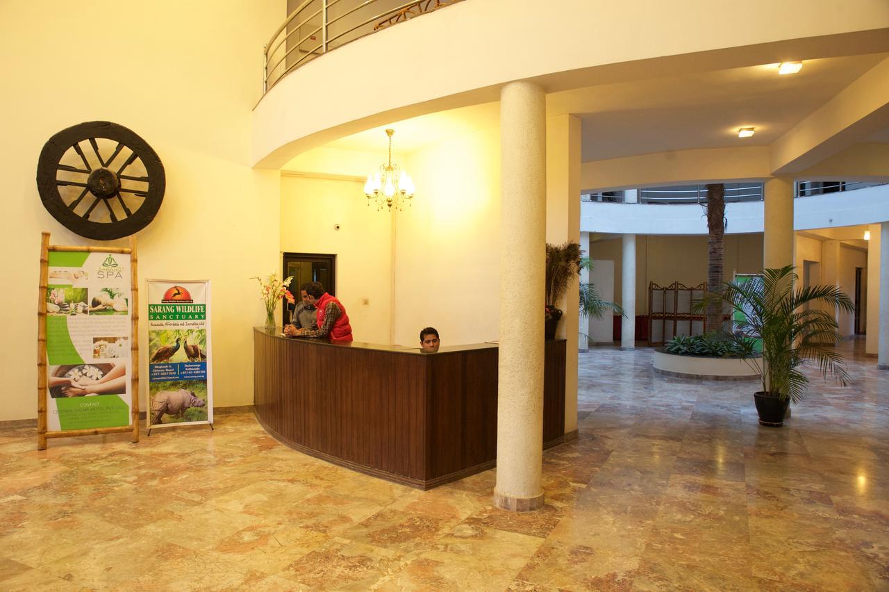 Central Palm Hotel Bharatpur  外观 照片